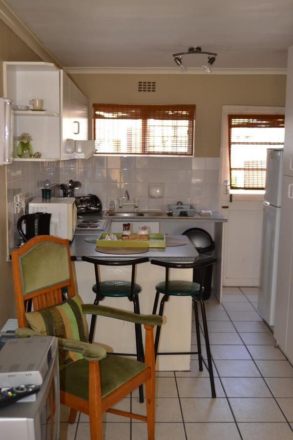 Smithland Guest Apartments Cape Town Bellville Δωμάτιο φωτογραφία